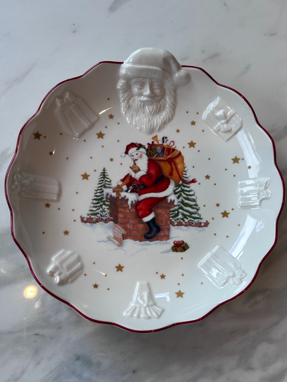 Villeroy and Bosch Santa on Rooftop Serving Bowl